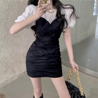 Váy trắng nhúm thân tay