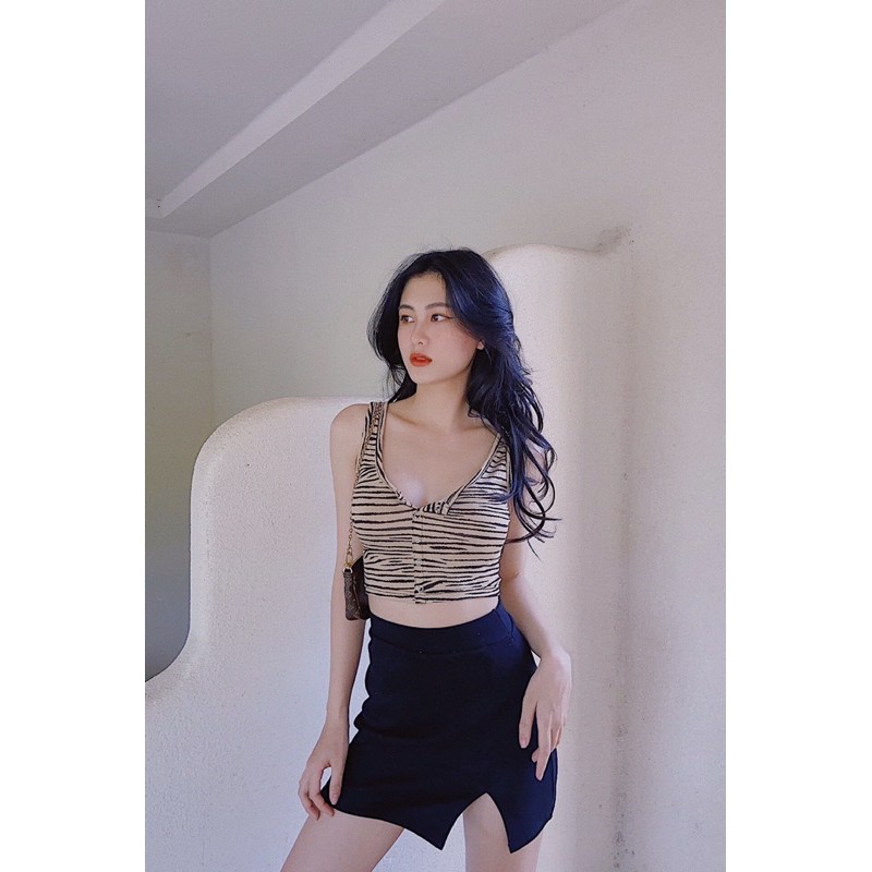 Ba Lỗ Nút Bấm