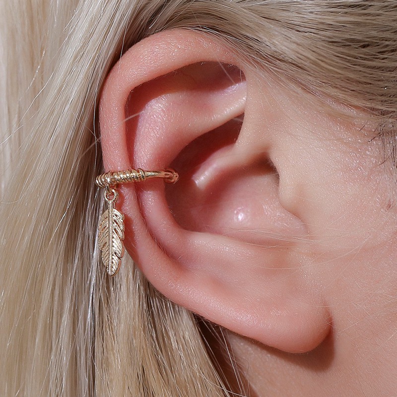 Long-shape Earrings Shaped Unique Alloy Leaves for Women