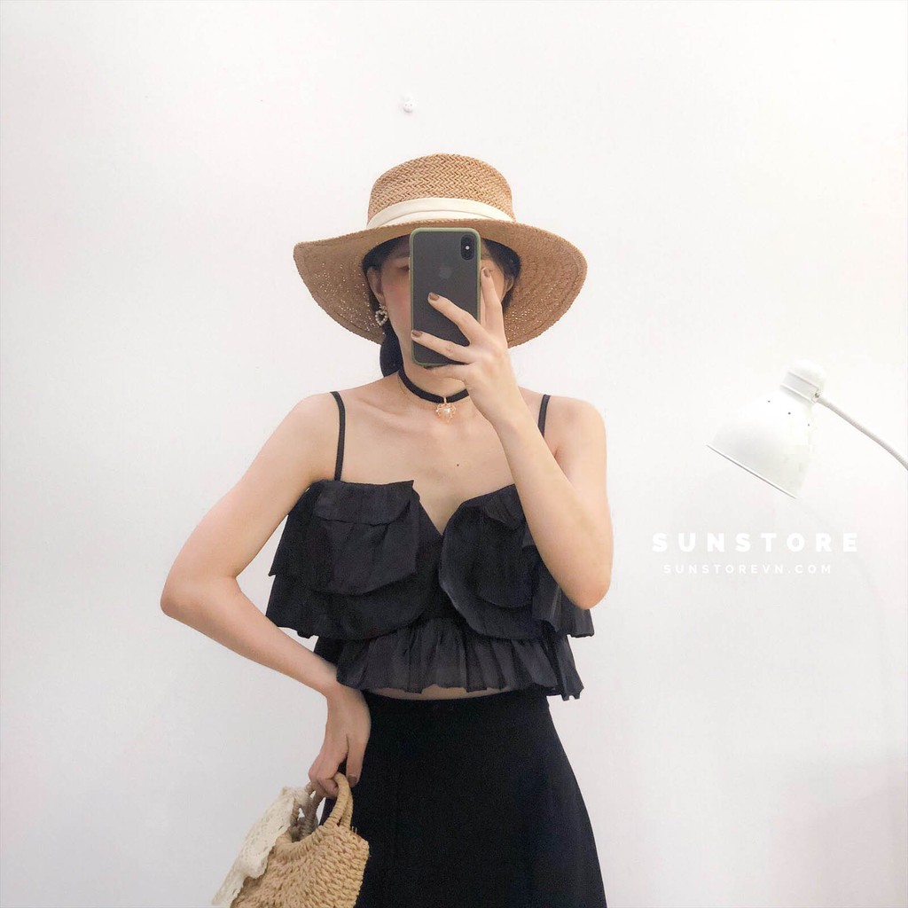 Áo croptop kiểu hai dây phần thân xếp bèo dây điều chỉnh 2 màu đen và trằn SAKURA TOP