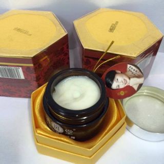 Kem vua khử nám Nhật Bản 30gr