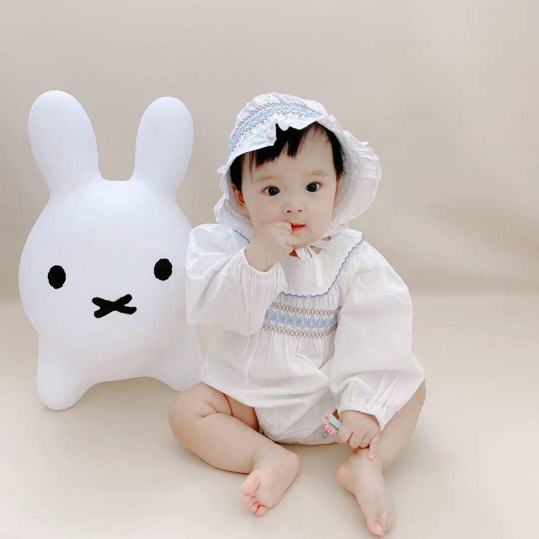 Set 2 món áo liền thân dài tay cổ lá sen phong cách công chúa + mũ dễ thương dành cho bé gái