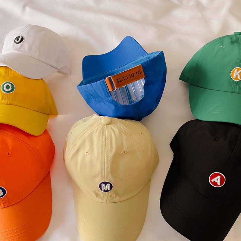 Nón lưỡi trai họa tiết chữ cái có dây đai điều chỉnh phong cách thời trang hàn quốc cho bé