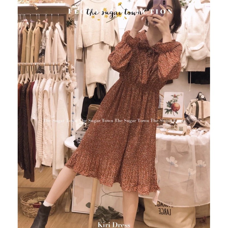 Váy Kiri chun eo xếp li by Sugar Town | BigBuy360 - bigbuy360.vn