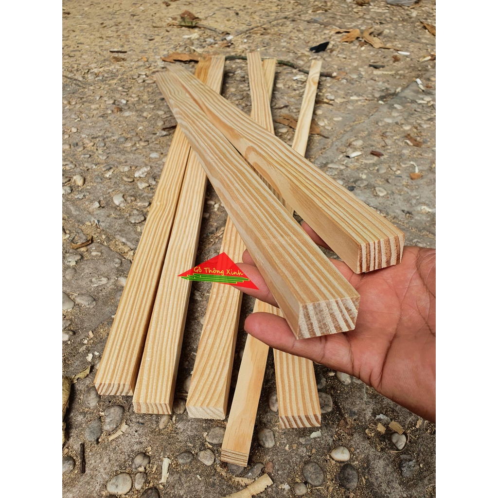 Thanh gỗ thông vuông 2x4cm, dài 80cm bào láng 4 mặt đẹp dùng làm khung sườn, làm xương, trang trí