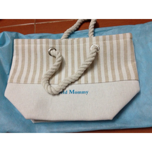 Thanh lý Túi xách quà tặng World Mommy