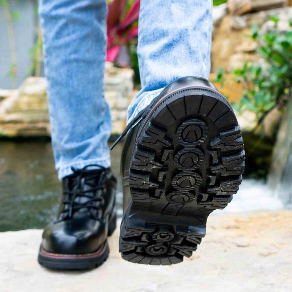 Giày Bảo Hộ Lao Động Nam Dáng Thời Trang Da Nhập Khẩu Mũi Sắt Chống Đinh Chống Nước Đi Công Trình B115 | BigBuy360 - bigbuy360.vn