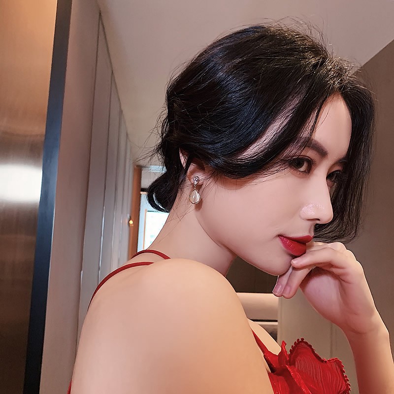 Bông Tai Đính Đá Sang Trọng Cho Nữ / Khuyên tai
