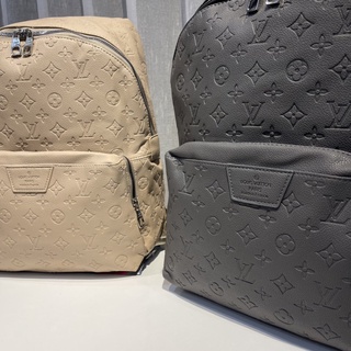Balo LV logo chìm ( Ảnh tự chụp )