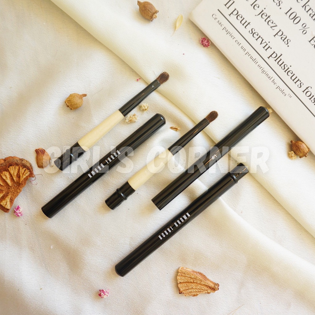 Cọ môi Bobbi Lip Có Nắp