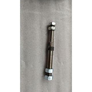 Trục để chế bánh xe cân bằng thành 2 trục