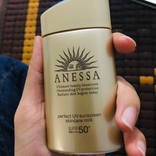 Kem chống nắng anessa