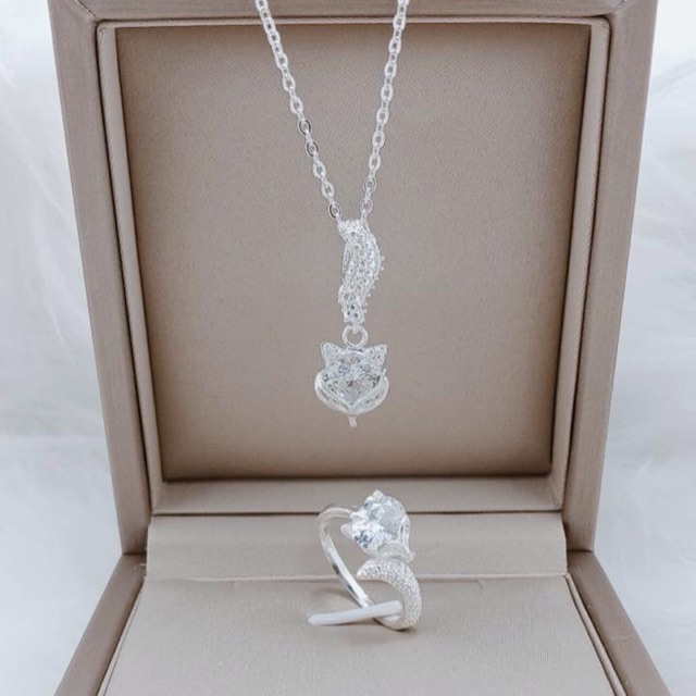 Bộ dây chuyền hổ ly