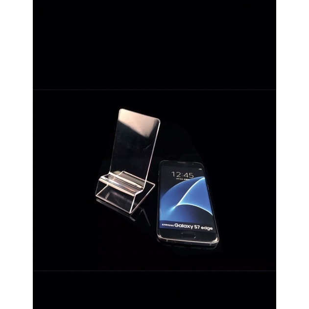 Kệ trưng bày điện thoại mica 03