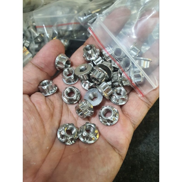 Tán Salaya inox 6li 8li 10li hở