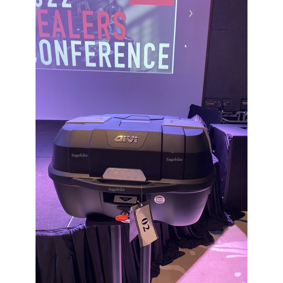 Thùng Givi B45NM, thùng givi 45lit kèm đế, ốc gắn, hàng chính hãng, bảo hành 2 năm