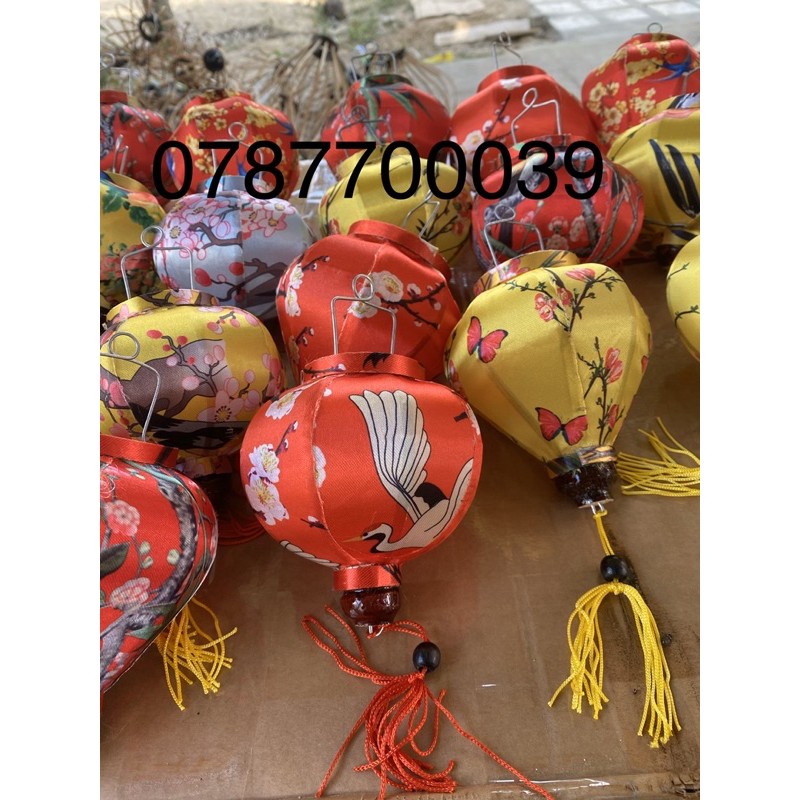 Lồng đèn nhí hoa văn