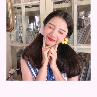 Huy Hiệu Kèm Kẹp Tóc Hoa