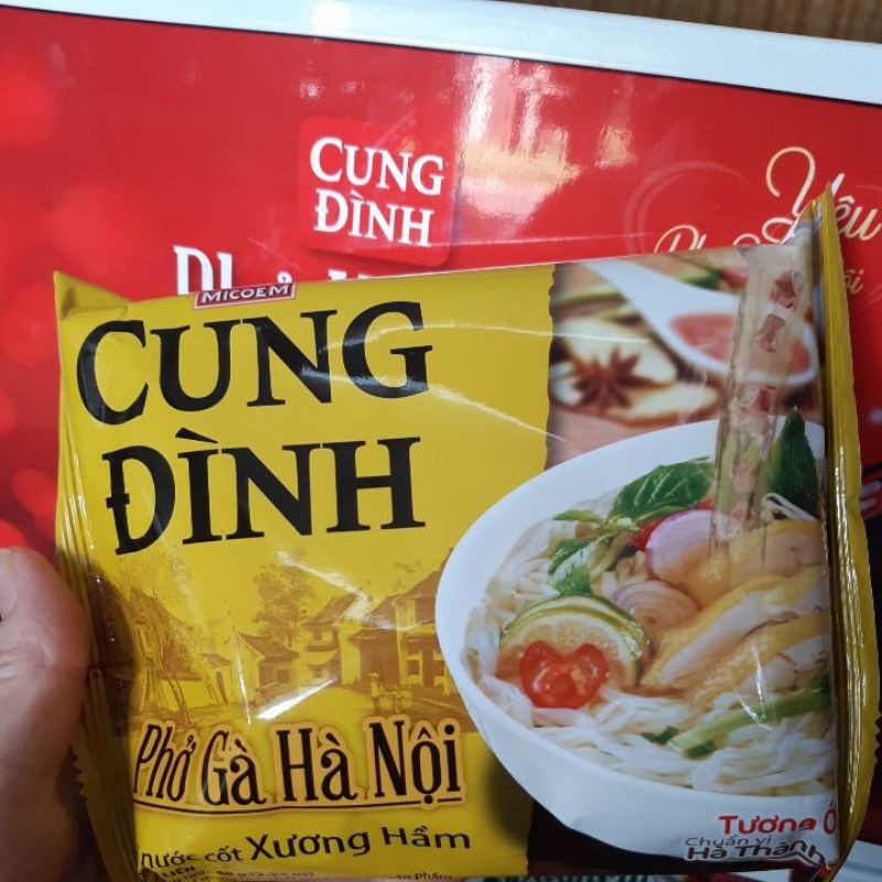 Phở Cung đình vị phở gà Hà Nội