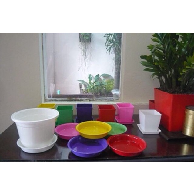 ( HOT ) Đĩa tròn lót chậu vành ngoài 20, vành trong 18