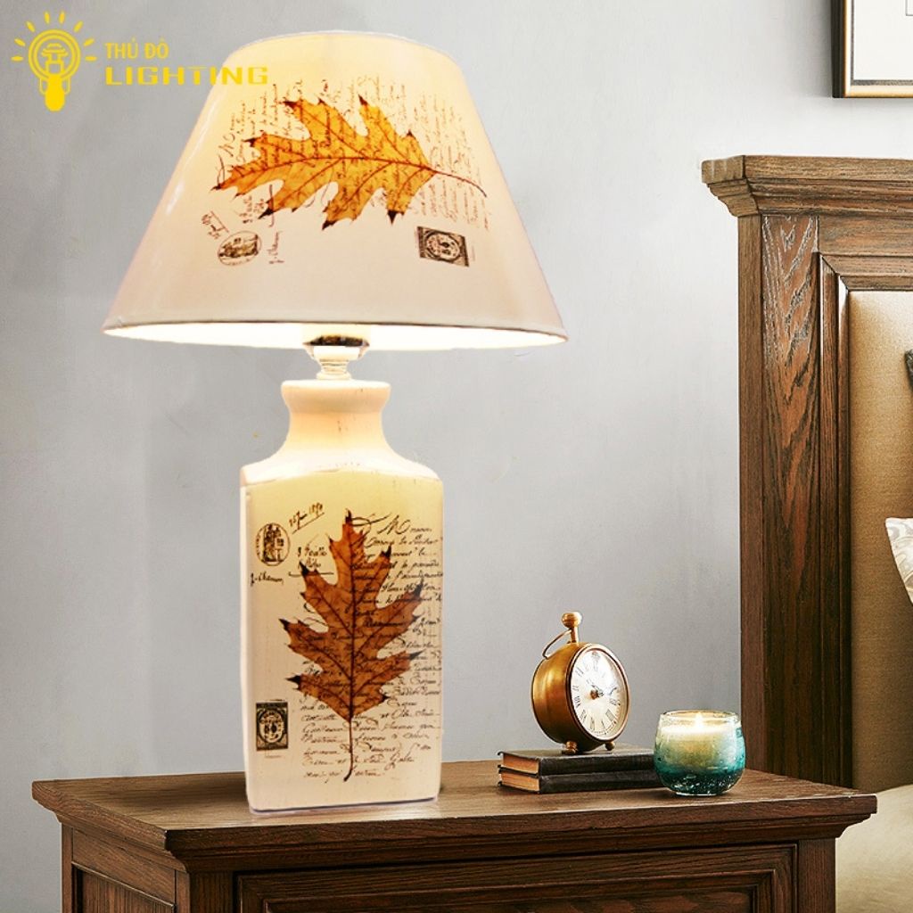Đèn Bàn Hiện Đại Lá Vàng THỦ ĐÔ LIGHTING Mang Sắc Trắng Tinh Khôi Thân Đèn Từ Gốm Sứ Cao Cấp, Trang Trí Phòng 5513