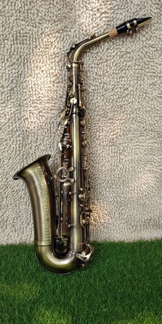 Kèn saxophone alto Yamaha màu đồng
