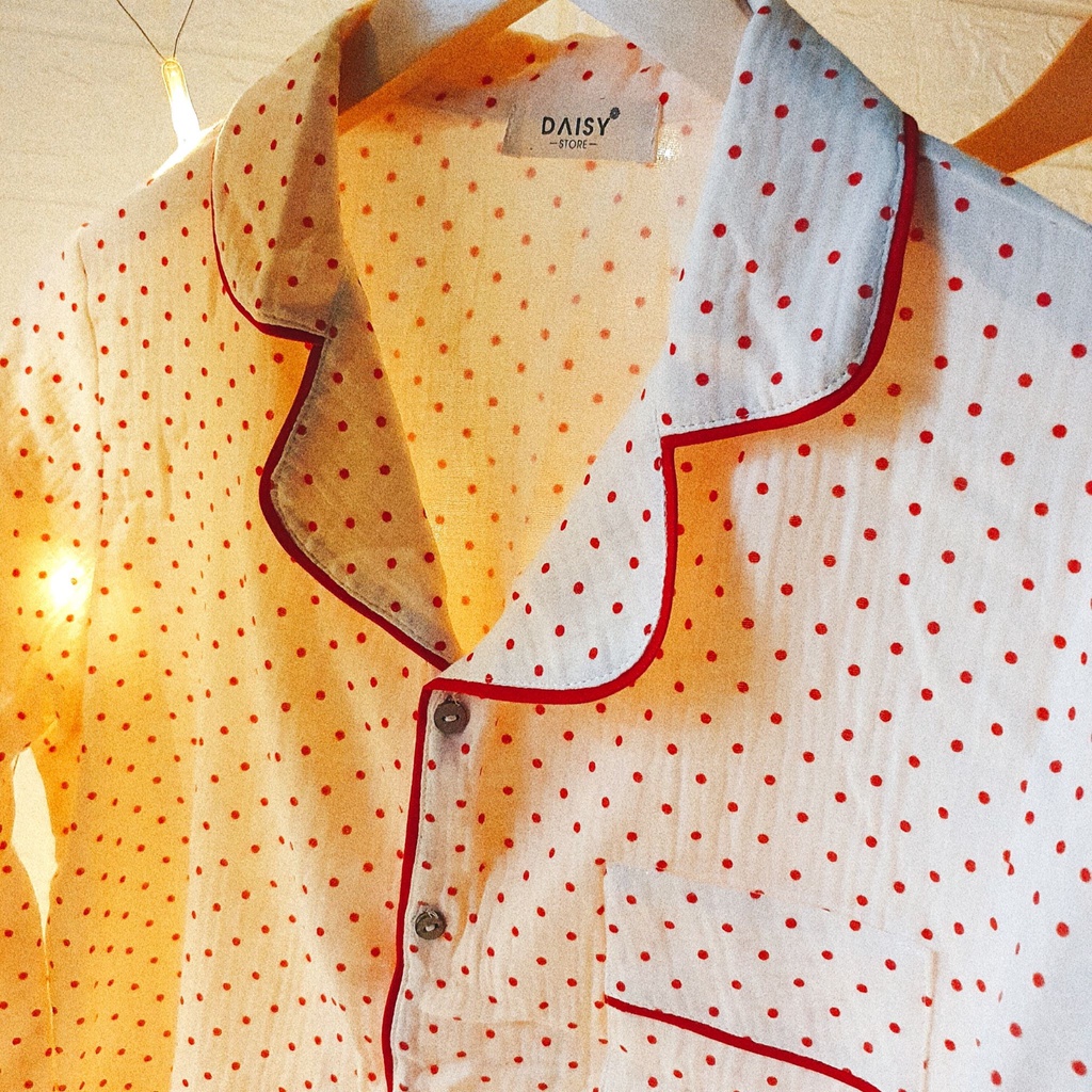 Pyjama mặc nhà xô muslin họa tiết bi đỏ xinh xắn