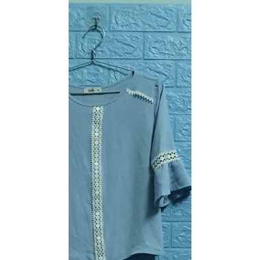 Áo sơ mi lụa tay loe size M