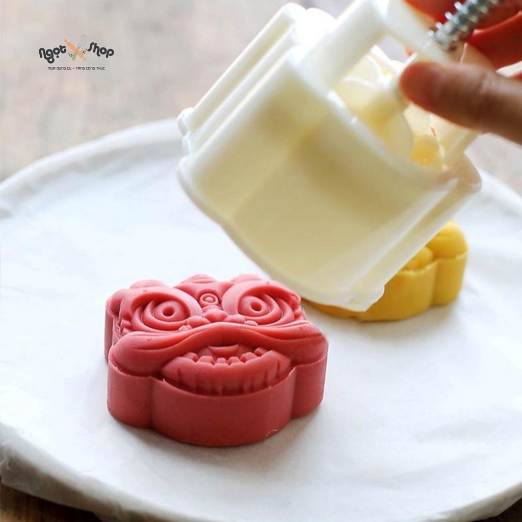 Khuôn bánh trung thu lò xo đầu lân 1 mặt 75g 150gr