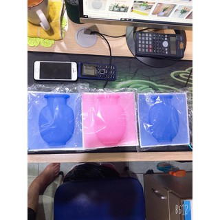 Bình hoa dán tường bằng Silicon độc đáo