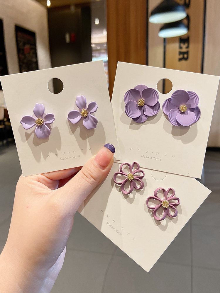 Bông Tai Đính Đá Tím Phong Cách Hàn Quốc