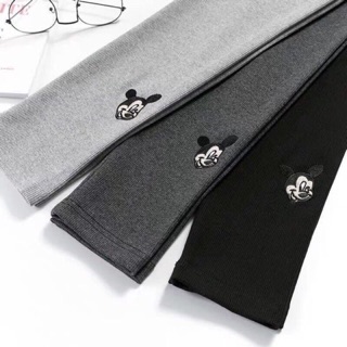 Quần len tăm thêu Mickey
