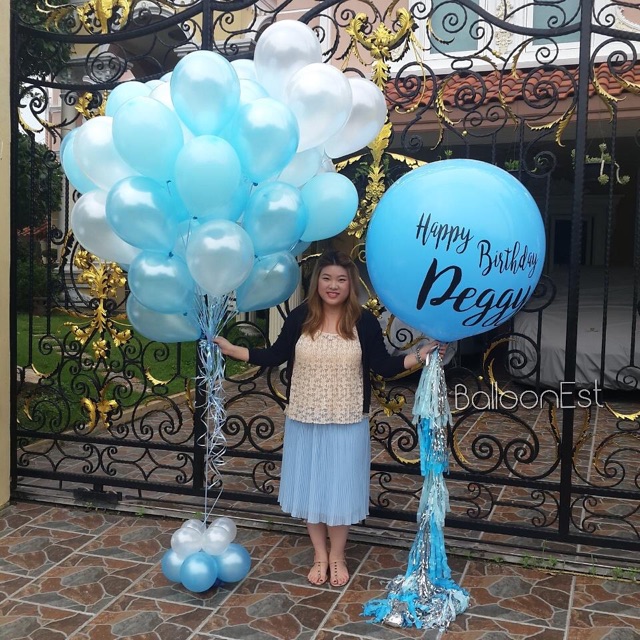 BÓNG TRÒN MÀU XANH TRẮNG NHŨ