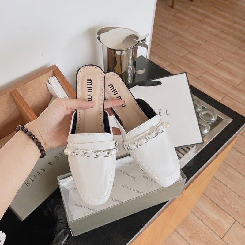 sục mũi vuông Miu da bóng quai xích ngọc hot