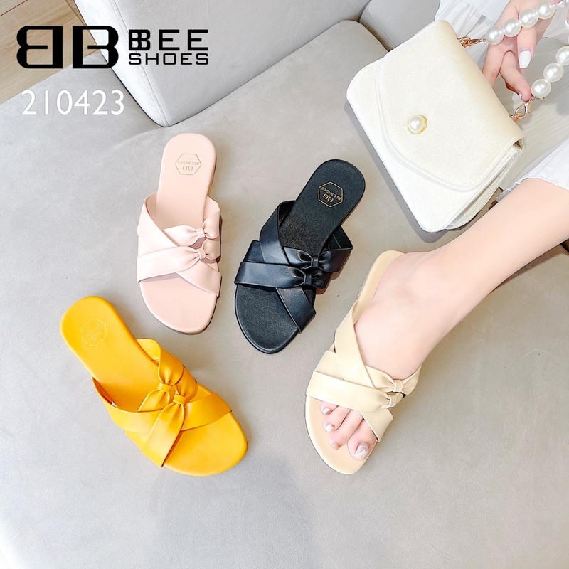 BEESHOES - DÉP NỮ MŨI TRÒN QUAI NƠ ĐẾ BỆT - DÉP NỮ MŨI TRÒN QUAI NƠ ĐẾ BỆT SẴN MÀU ĐEN - KEM - VÀNG - HỒNG 210423