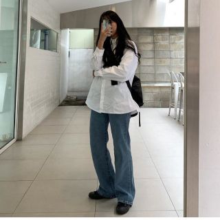 SƠ MI TRẮNG FROM OVERSIZE NÈ !