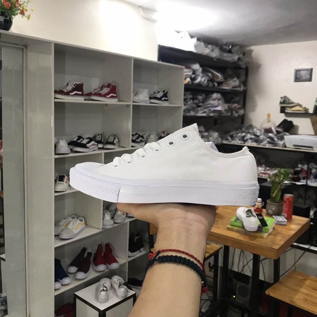 Sale Sốc| Giày thể thao Chuck II thấp cổ trắng - Full Box,tag - Freeship