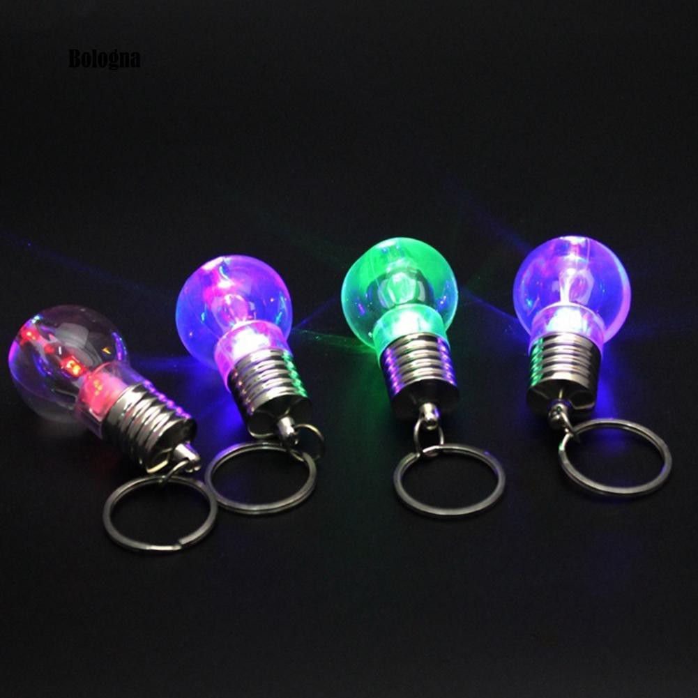 Móc chìa khoá độc đáo hình bóng đèn led nhấp nháy 7 màu