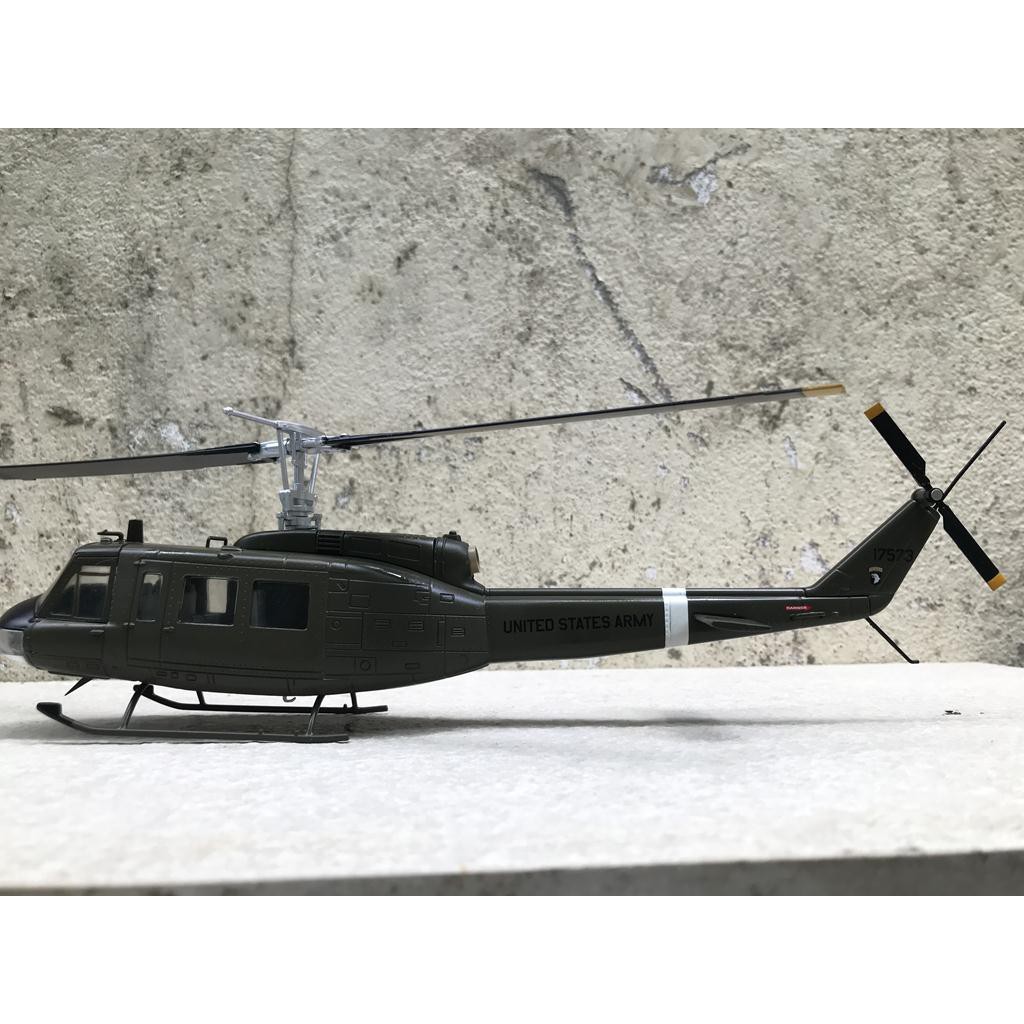 Mô hình máy bay Trực Thăng UH-1 Huey  1:48