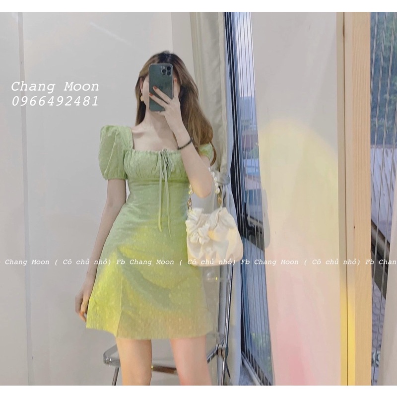 Đầm xanh ren nhún ngực cột dây ngực cổ vuông ngắn hoa đục lỗ