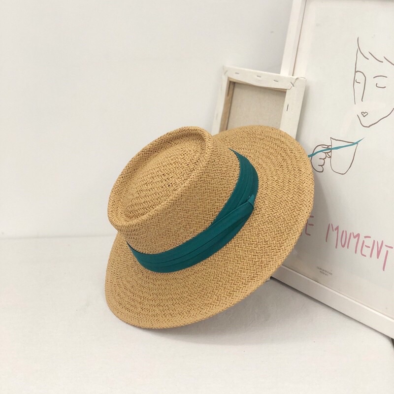 Mũ cói rộng vành