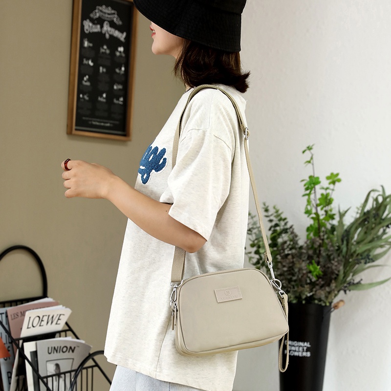 Túi Đeo Chéo Hình Vuông Nhỏ Phong Cách Mới Dễ Phối Đồ Cho Nữ