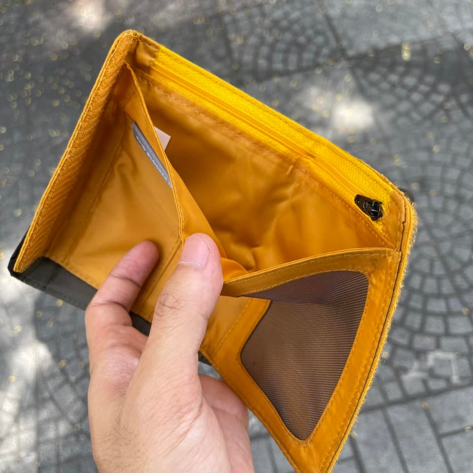 Ví Eagle Creek RFID International Tri-Fold