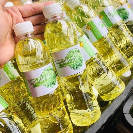 Tinh dầu sả, tinh dầu xả nguyên chất giúp thơm phòng, khử khuẩn, đuổi muỗi,.. được chưng cất thủ công tại Lai Châu