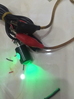 Xi Nhan Nút Áo Ánh Sáng Cực Sáng