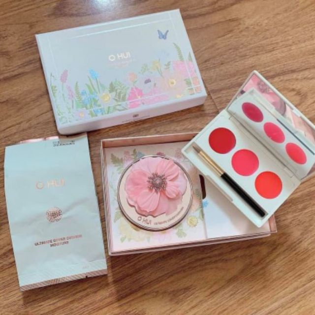MẪU MỚI 2020 Set Phấn nước trang điểm + Son mini Ohui