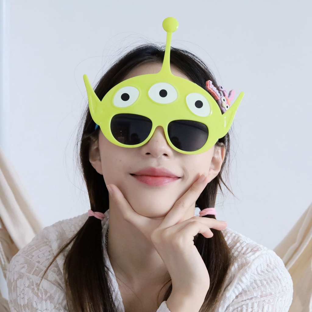 Mắt Kính Hình Người Ngoài Hành Tinh Dễ Thương