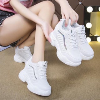 Giày thể thao độn đế vạch sóng mới (ảnh + video)