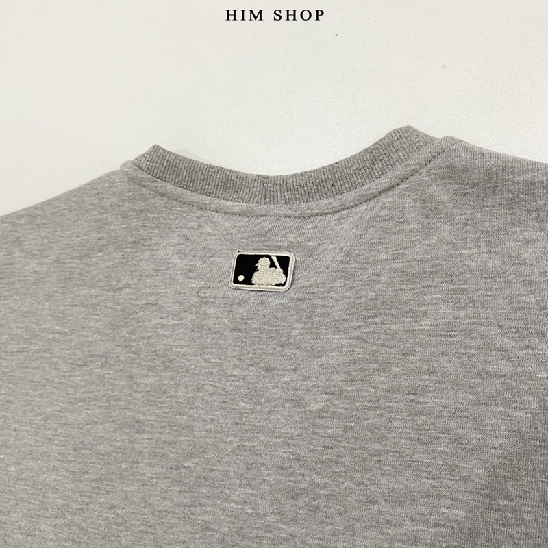 Áo phông unisex logo embroidered