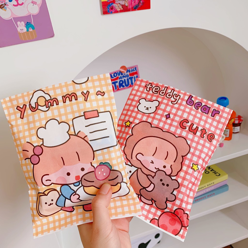 Túi Giấy Đựng Quà | Kèm Sticker Khóa Túi | Cô Bé Caro BB22